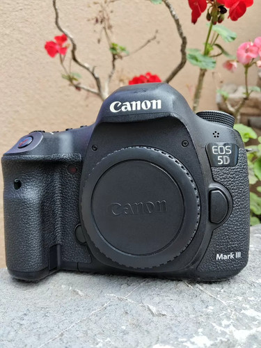 Canon eos mark - eos,